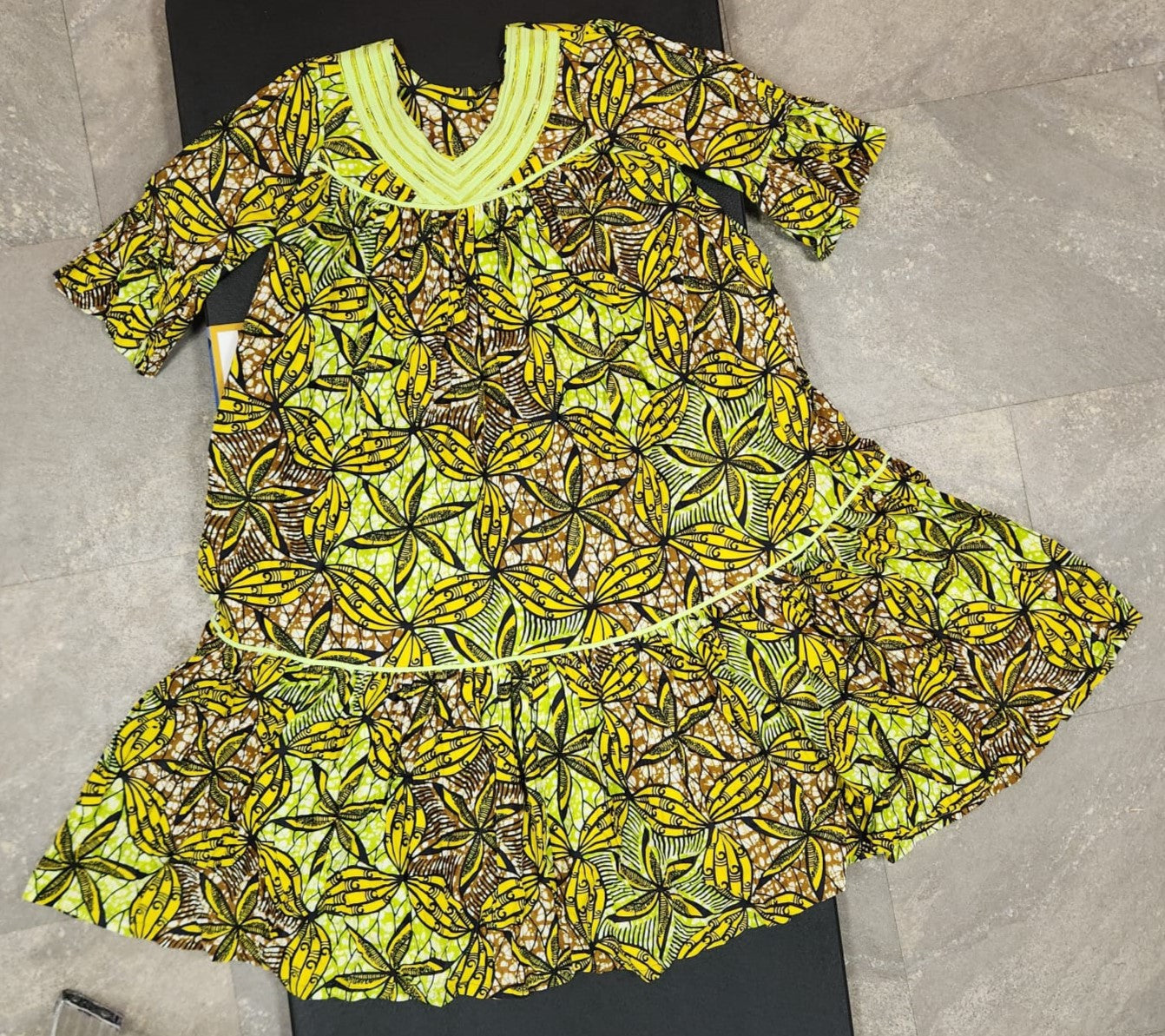 Light Green Free-flowing Pattern Maxi Dress